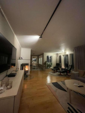 Spacious home by idyllic Holmesletta
